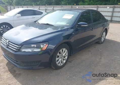 2015 Volkswagen Passat 1.8T Wolfsburg Edition из США, поврежденный, VIN 1VWAT7A3XFC040684